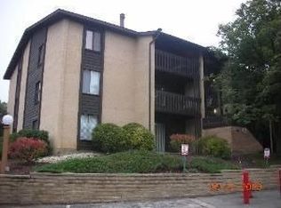 6162 Knollwood Dr #301, Willowbrook, IL 60527