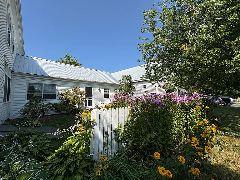 528 Sennebec Rd — Photo 2