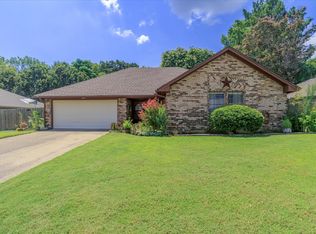 3307 Elkhart Ct, Arlington, TX 76016