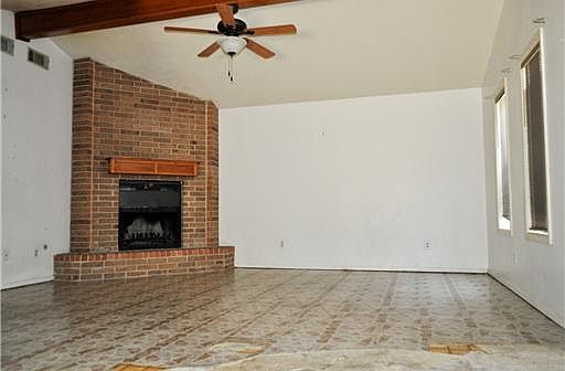 3rd image of 4200 Woodcrest Dr