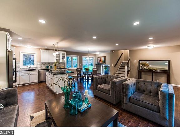 5th image of 7481 Saratoga Dr
