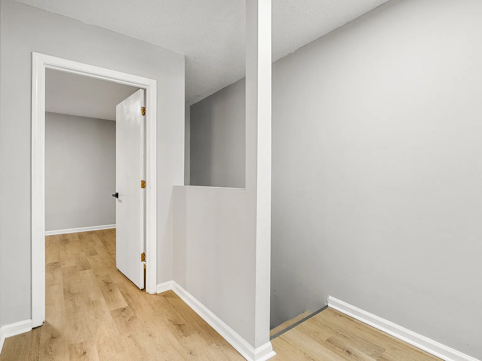 2 bed, 1.5 bath, 1100 sqft, $950 — Photo 2