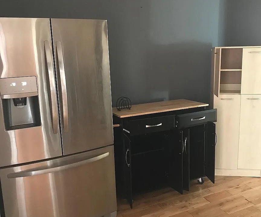 1st image of 14 Lincoln St Floor 3
