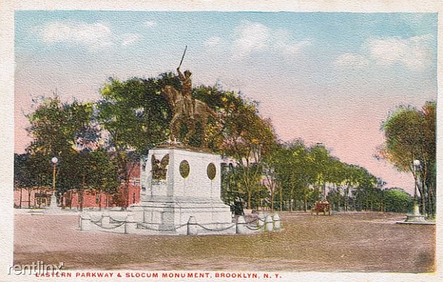 Grand_Army_Plaza_and_Eastern_Parkway%2C_Brooklyn%2C_NY_1910s