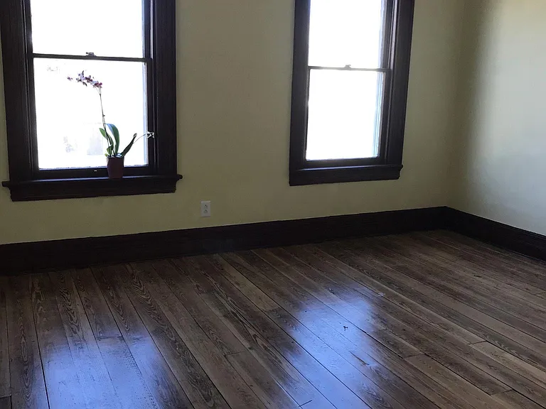 Large bedroom or could be living room