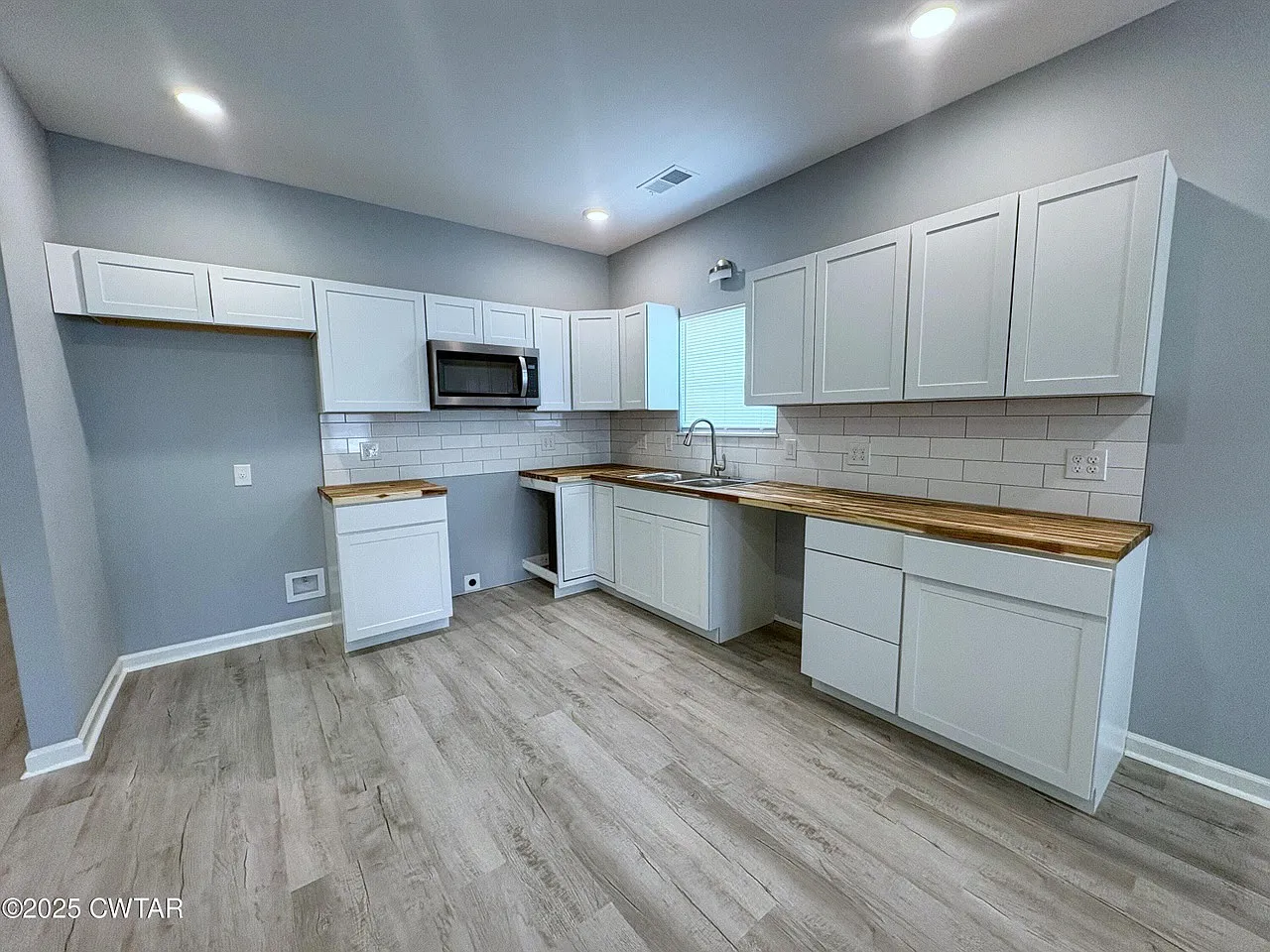 3 bed, 1600 sqft, $1,700 — Photo 3