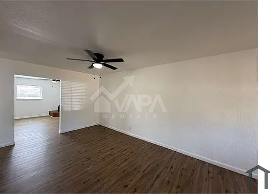 3 bed, 1351 sqft, $2,100 — Photo 4
