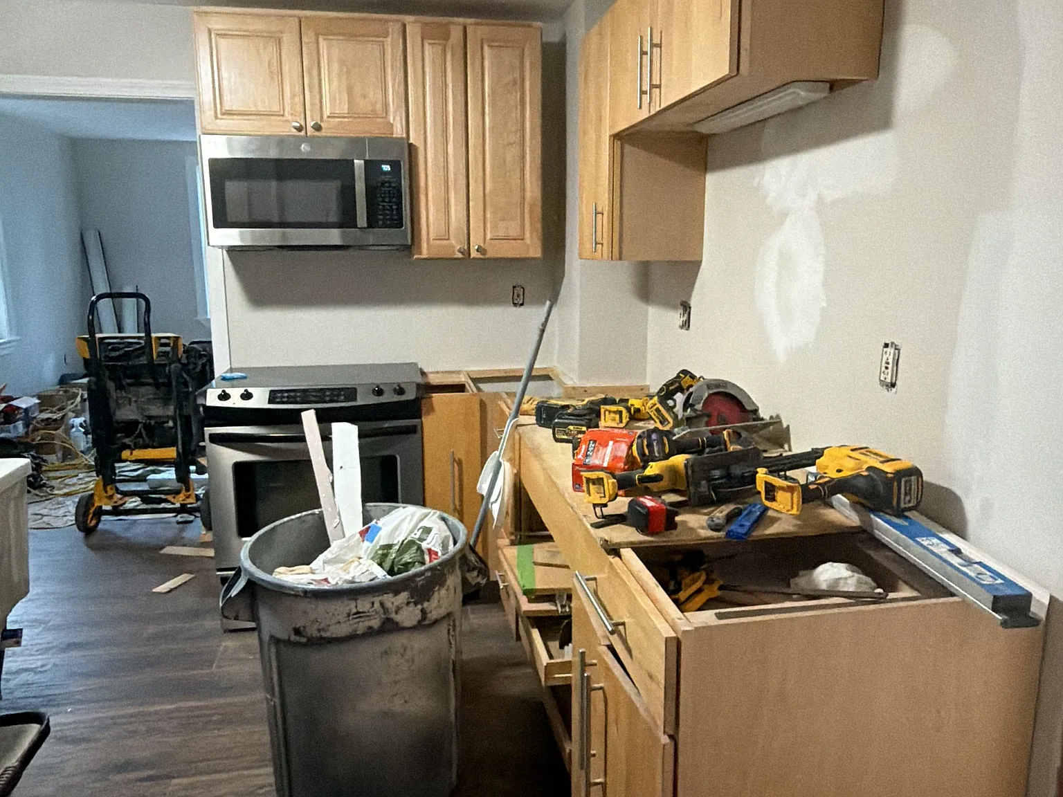 1 bed, 850 sqft, $1,500 — Photo 3