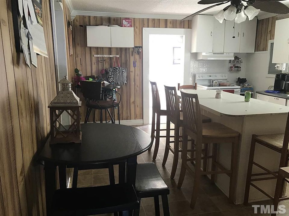 2nd image of 805 W Main St