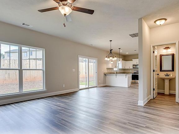 3rd image of 109 Londonberry Ct Lot 30