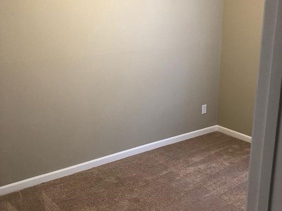4th image of 3930 25th Ave Unit 3930