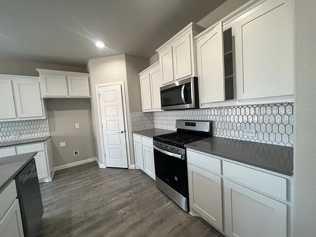 13 Los Campos Dr - 1 — Photo 4
