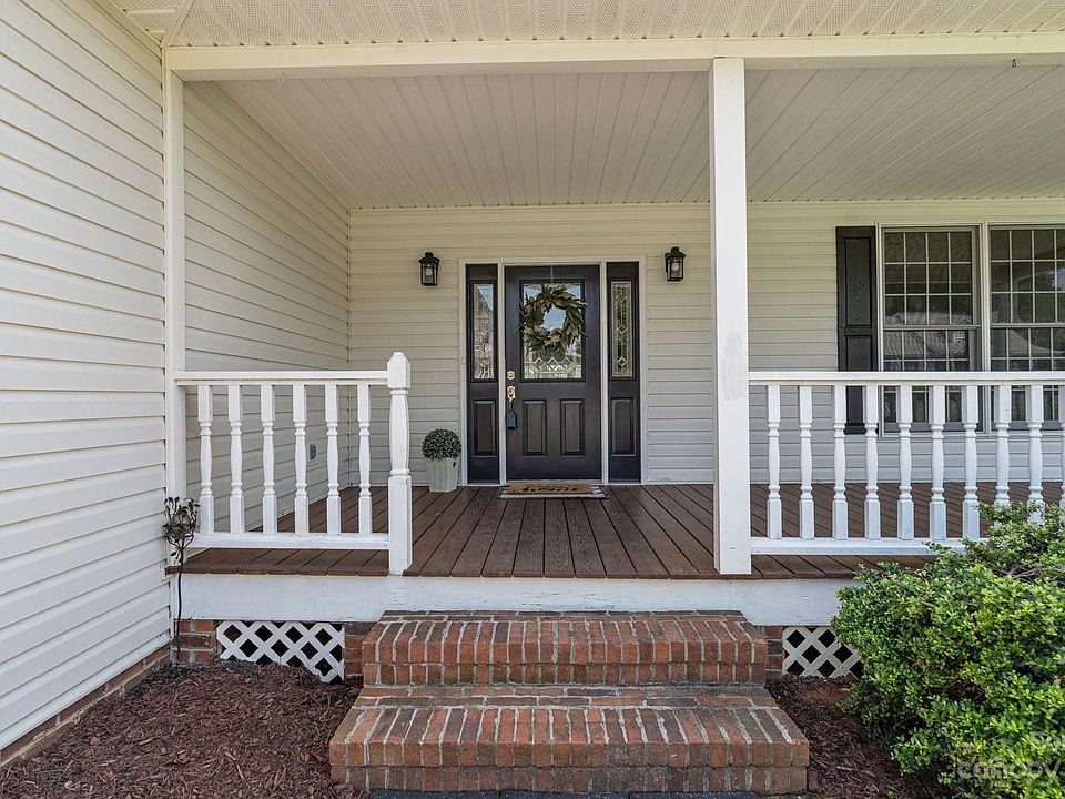 113 Caldonia Dr, Candler, NC 28715 Zillow