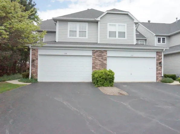 108 Woodview Ct, Glen Ellyn, IL 60137