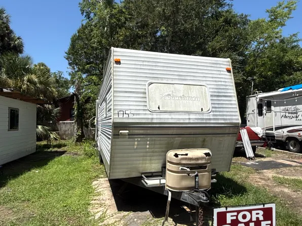 622 N Beach St, Daytona Beach, FL