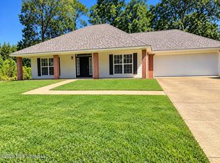 643 County Line Rd, Mendenhall, MS 39114