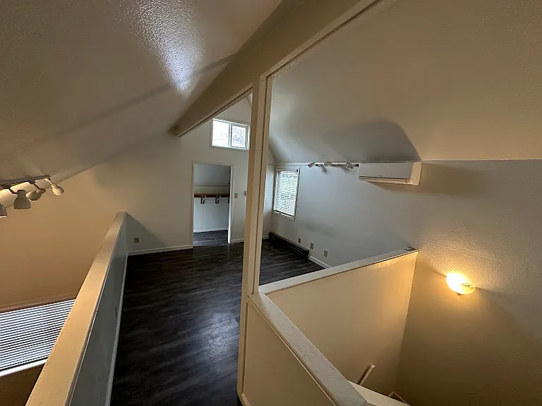 910 E 9th Ave #2 — Photo 6