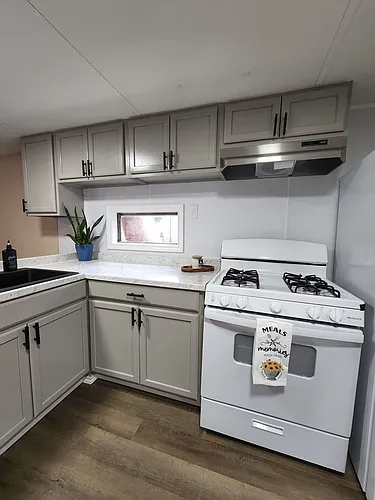 1000 W Seale St Photo 1