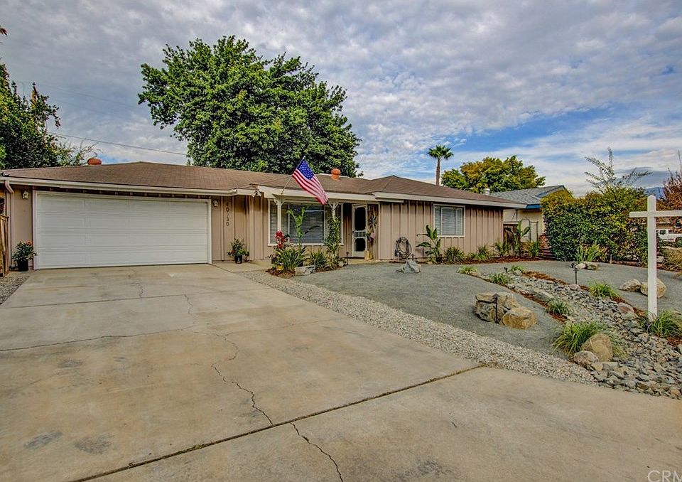 1st image of 40930 Lois Ct