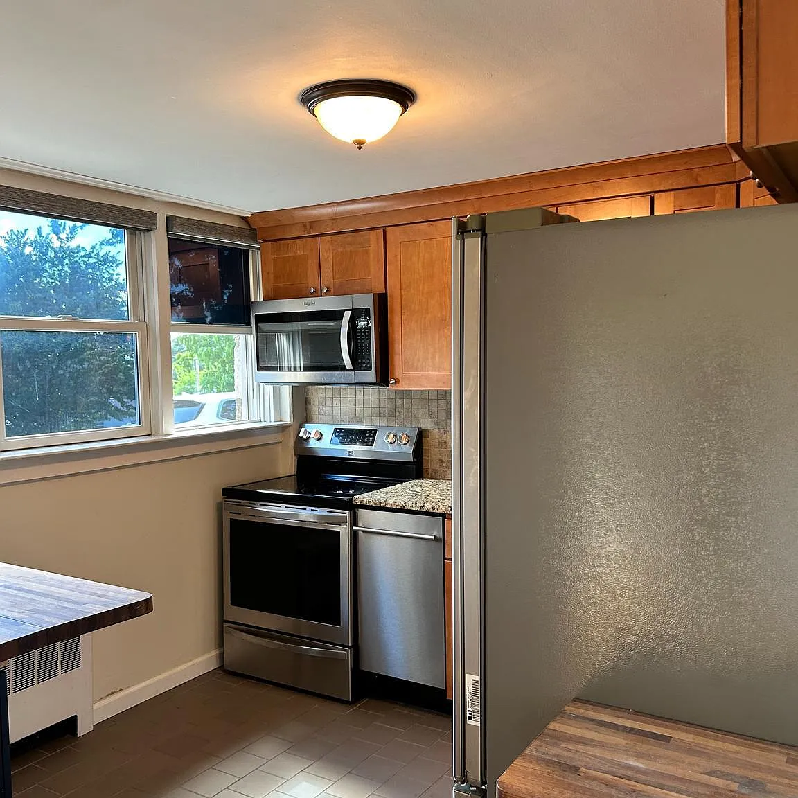 2 bed, 600 sqft, $2,200 — Photo 4