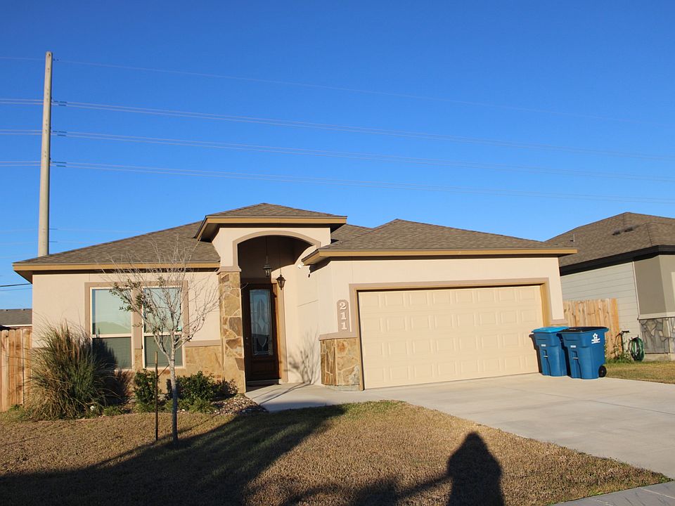 1st image of 211 Bismark Palm Dr