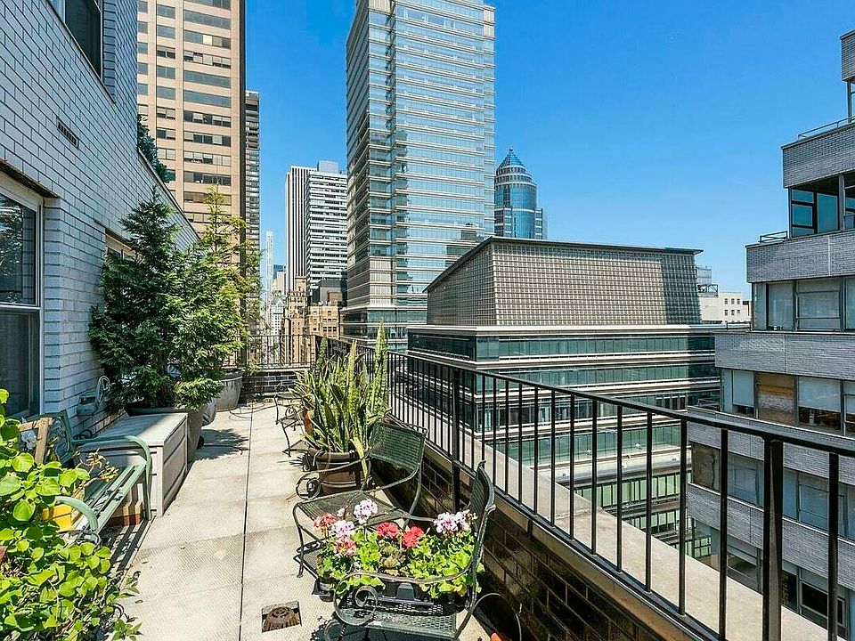 1st image of 200 E 58th St APT 17C