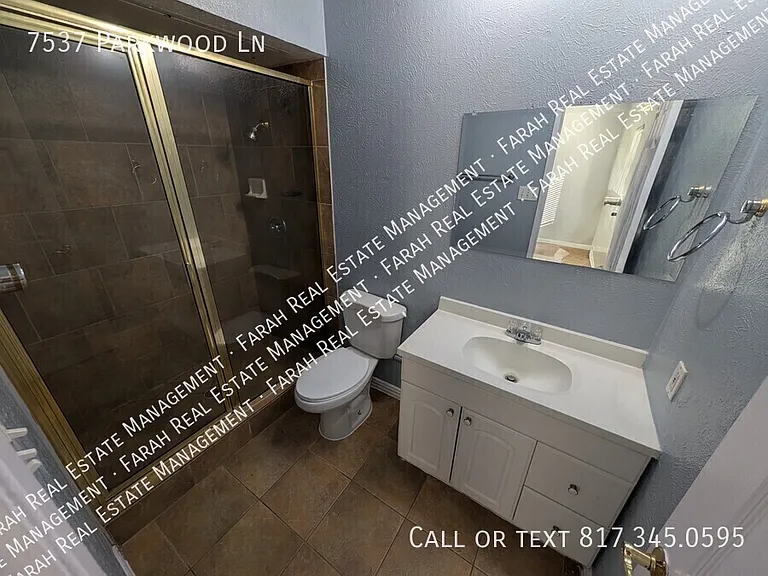 7537 Parkwood Ln — Photo 15