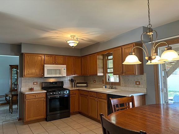 2nd image of 849 Churchill Dr
