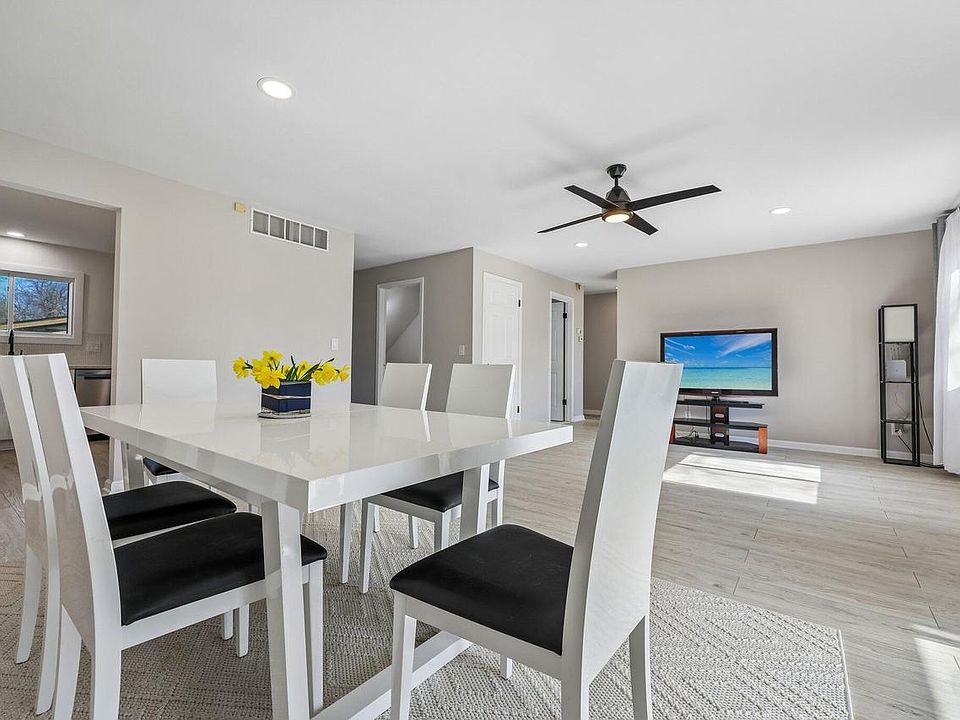1st image of 5843 Cambridge CIRCLE #2
