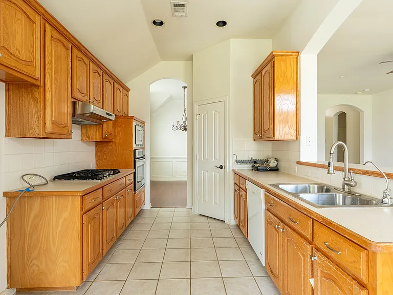 11990 Cobblestone Dr — Photo 19