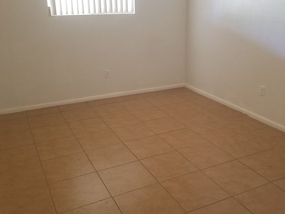 4th image of 7833 S Phillips Ave