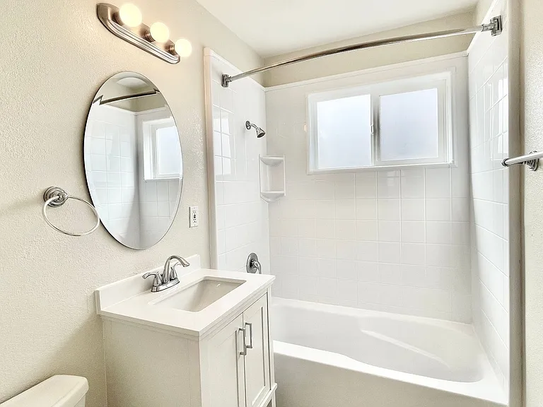 Gateway Apartments — Photo 13