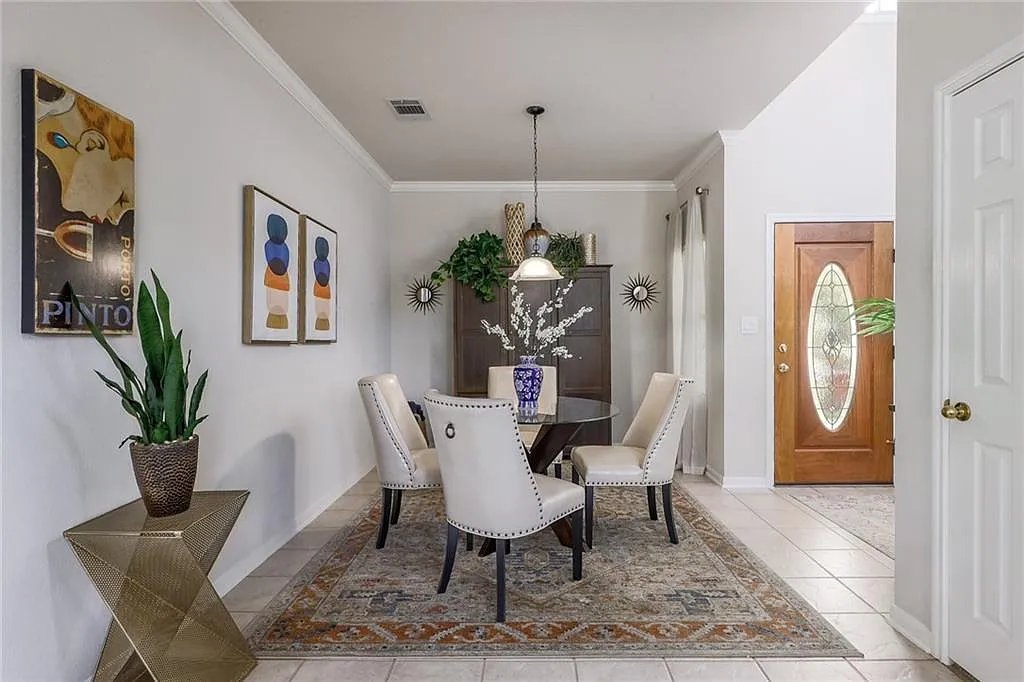 3 bed, 2.5 bath, 2060 sqft, $3,050 — Photo 4