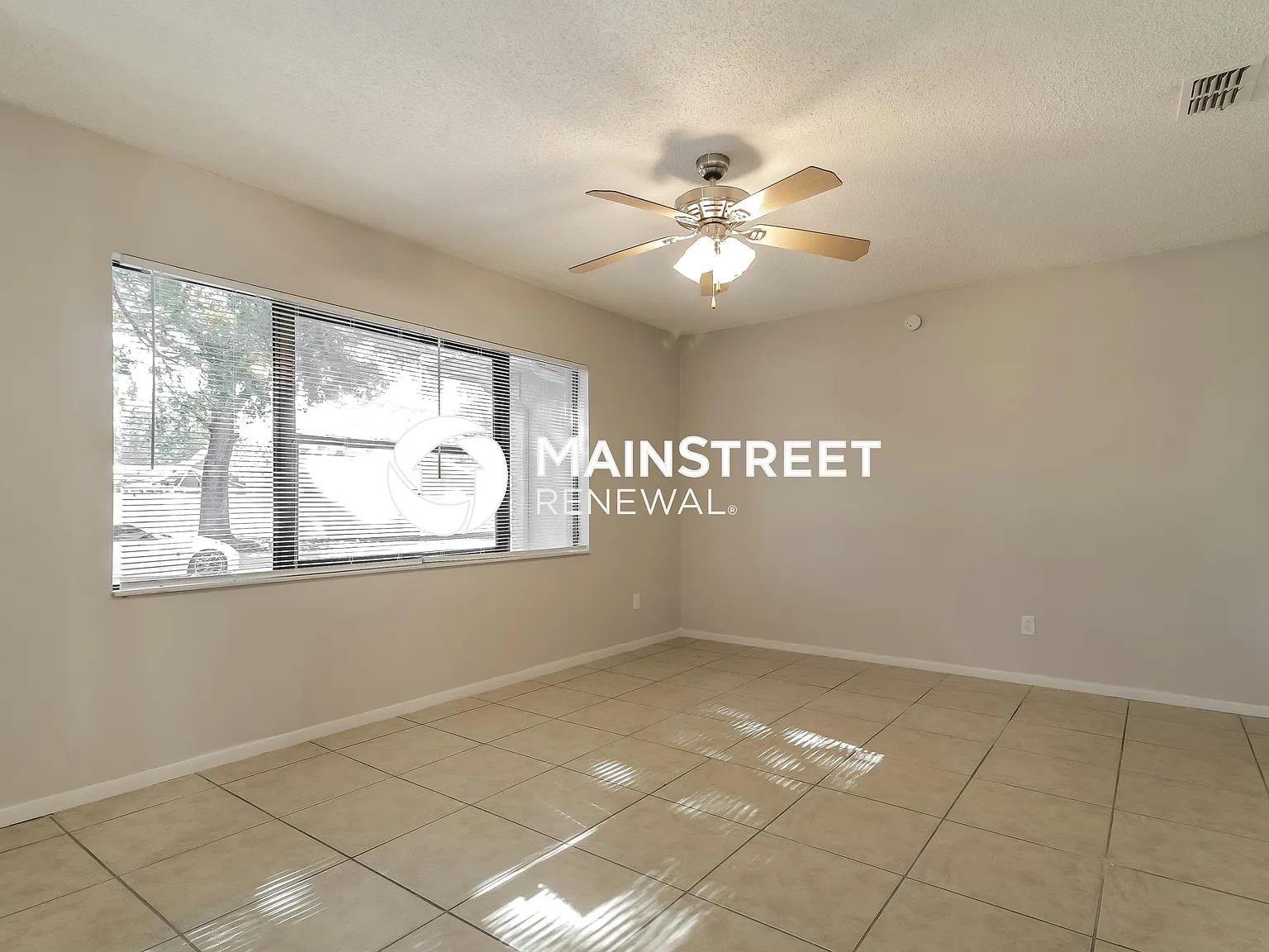 1705 Freeman Dr — Photo 2