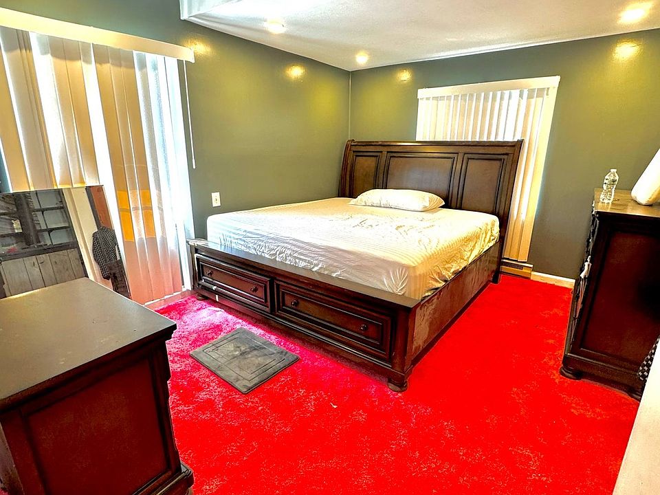 1st image of 33 Roosevelt Ave #1