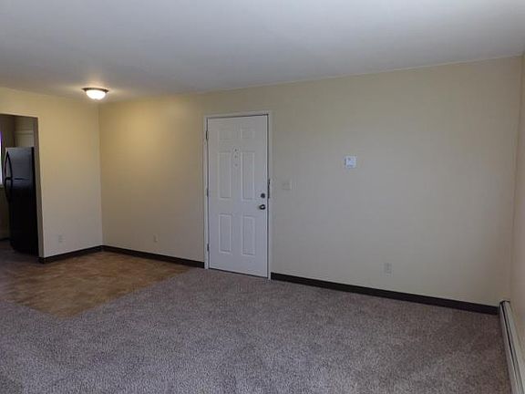 3rd image of 172 Kendall Ave APT A