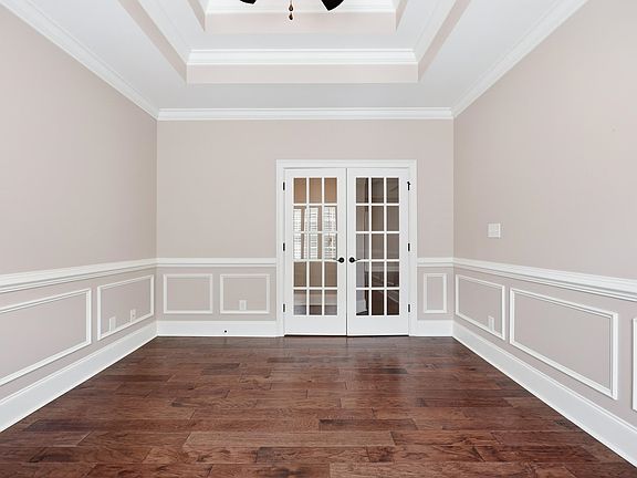 5th image of 635 Edge Creek Dr.