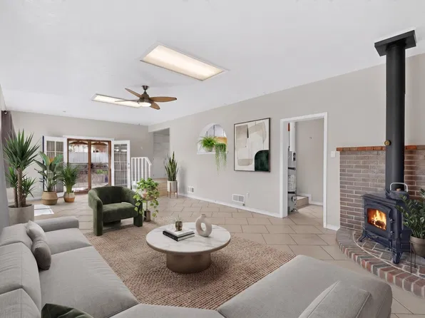 716 Kentucky St SE, Albuquerque, NM 87108