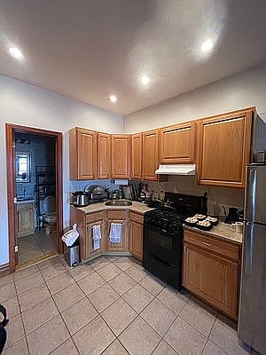2nd image of 338 8th St #3F