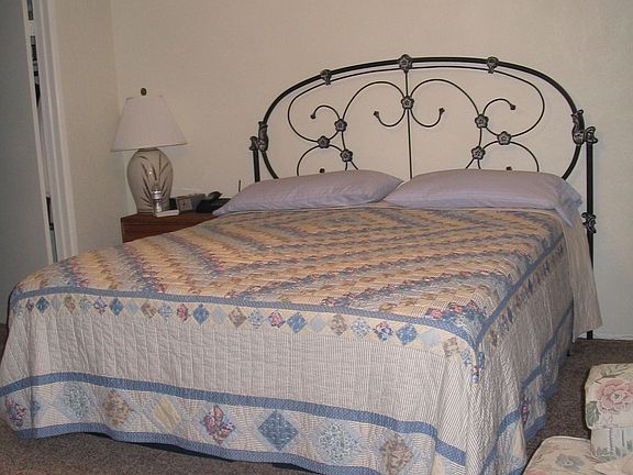 Mater Suite/Walk In Closet