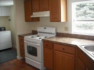 25 Main Way, Valley Falls, NY 12185