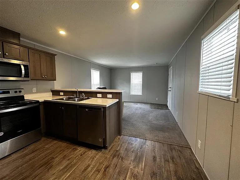 39 Pansy Dr #39 — Photo 3