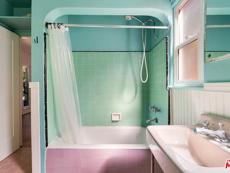 4018 Berenice Ave — Photo 18