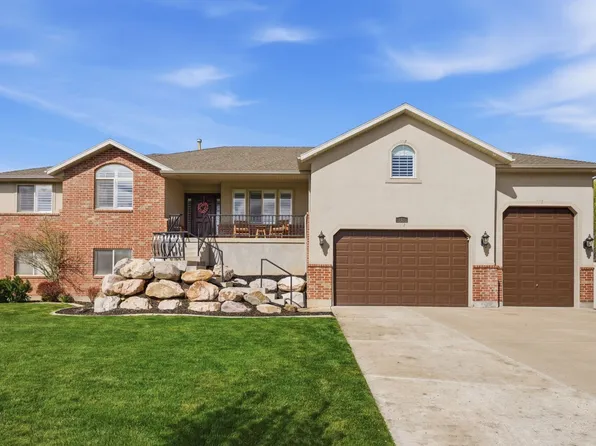 134 N Wagon Wheel Cir, Farmington, UT 84025