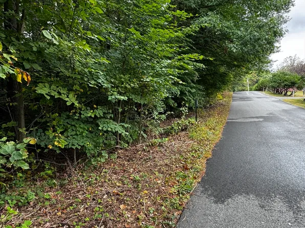 63 Holman St, Lunenburg, MA 01462