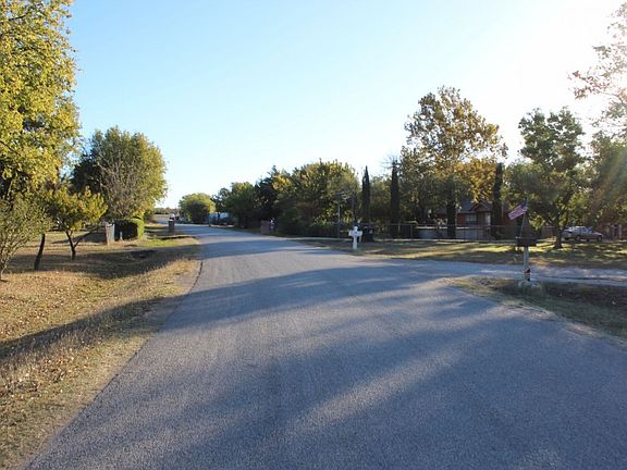 5th image of 3159 Family Dr #3
