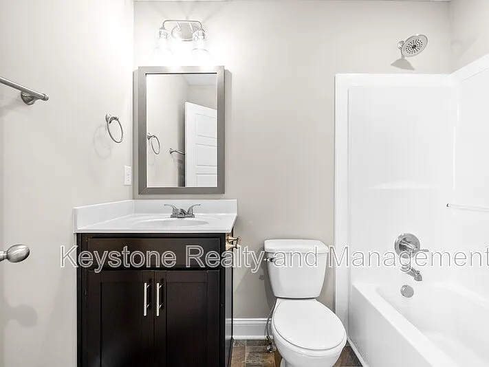 3800 Roscommon Way — Photo 12