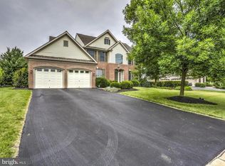 105 Hunters Xing, Lititz, PA 17543