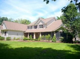 11255 Carmel Ln, Chardon, OH 44024