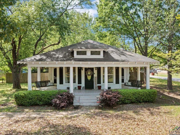 207 W Cedar St, Hallsville, TX 75650